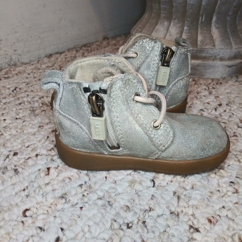 UGG Kristjan Toddler Distressed Metallic Suede Chukka Boots - Picture 7 of 10